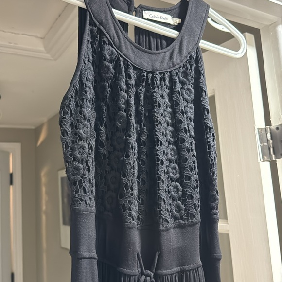 Calvin Klein - Picture 2 of 5